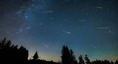 Eclissi e Perseidi il 12 agosto: doppio spettacolo nei cieli italiani